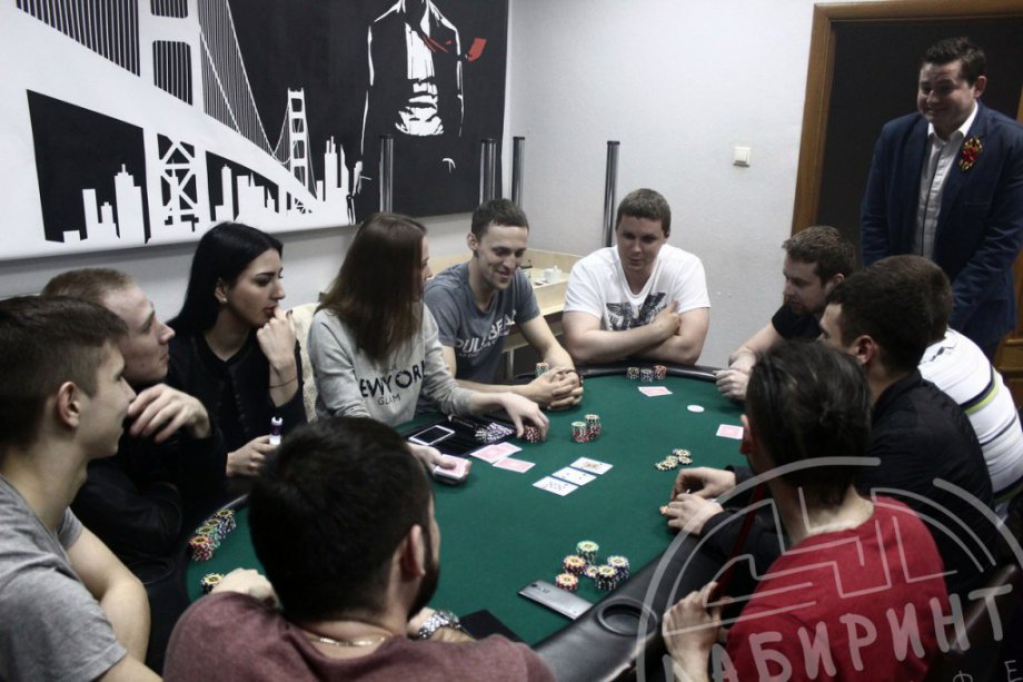Спортивный покер «Лабиринт»