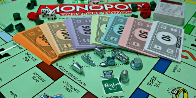 Игра "Монополия" в Молодёжном центре