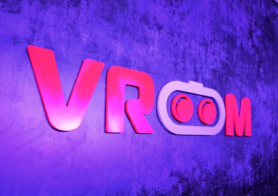 VROOM — клуб виртуальной реальности и антикафе